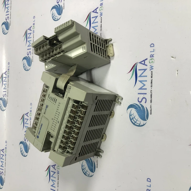 Allen-Bradley MicroLogix 1200 PLC 1762-L24BWA with 1762-OW8 Output Module Modular PLC Rack System
