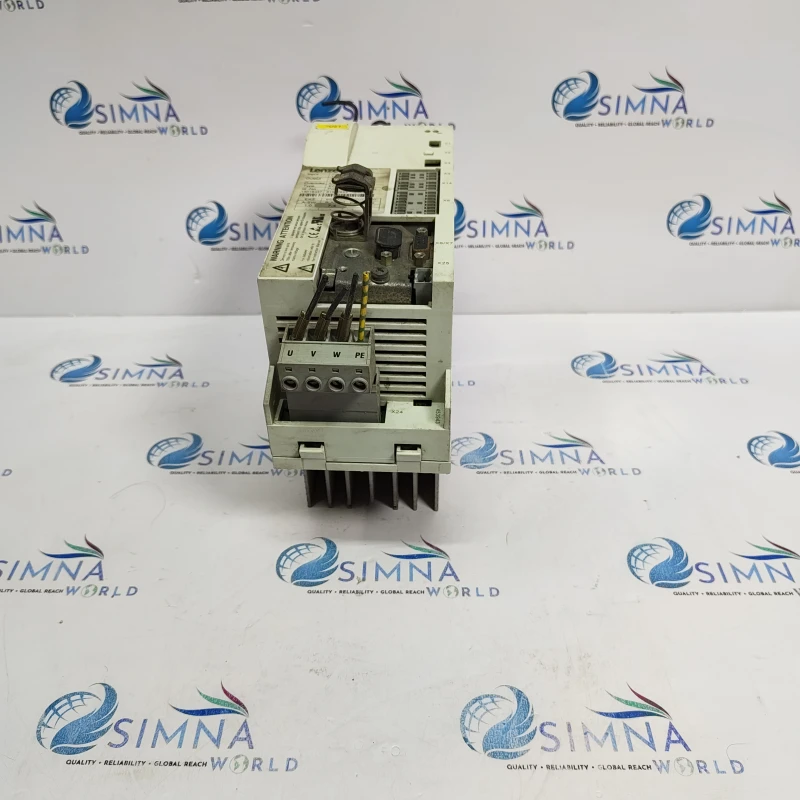 Lenze ECSDA008C4B Servo Drive. thumbnail 3